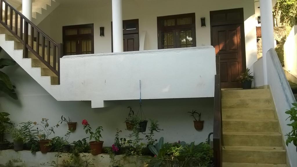 Sleepy Head Guesthouse Unawatuna Luaran gambar